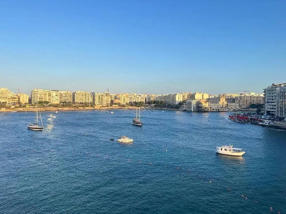 Seafront Two Bedroom Apartment St. Julian's 0*,