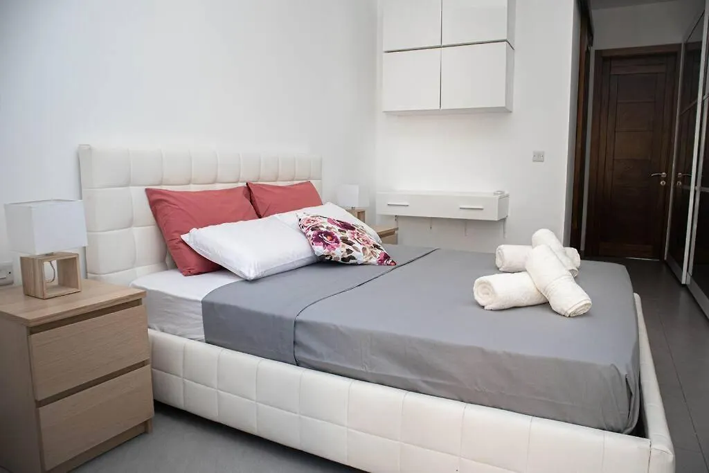Seafront Two Bedroom Apartment Saint Julian's